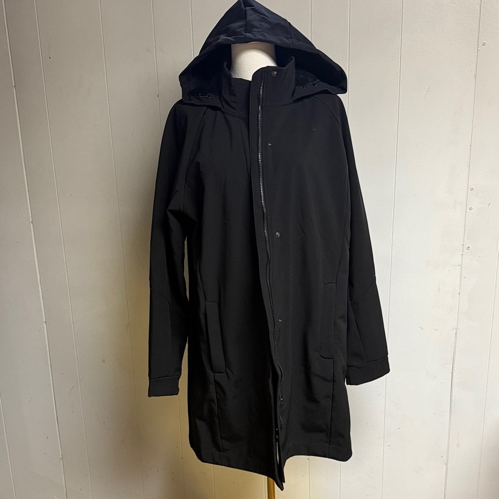 Chic Black Hooded Coat with Faux Fur Lining